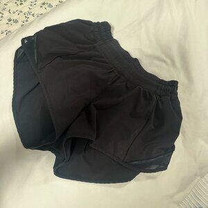 Black Lululemon Hotty Hot Shorts 2.5" Inseam, Mid-Rise